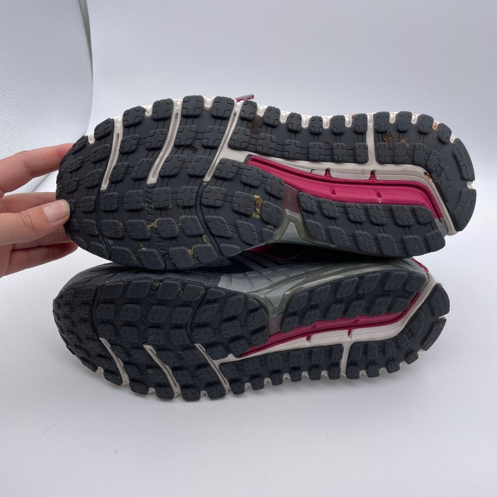 Brooks‎ Woman's Sz 11 Gray and Pink Ariel 18 Running Athletic Tennis Shoes - Picture 6 of 12